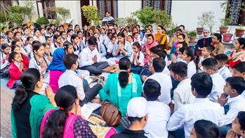 Hawan Ceremony was performed in the school to seak the blessings of the almighty for the new academic session.